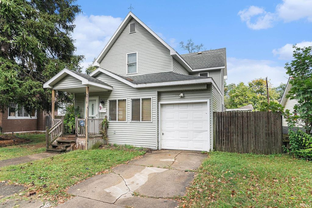 Photo of 710 Kilbourn Street, Elkhart, IN 46514 (MLS # 202537678)