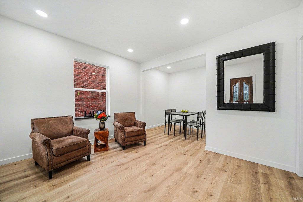 Photo of 610 W Indiana Avenue, South Bend, IN 46613 (MLS # 202613445)