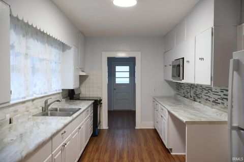 Tiny photo for 1003 High St St, Logansport, IN 46947 (MLS # 202539590)