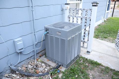 Tiny photo for 1003 High St St, Logansport, IN 46947 (MLS # 202539590)