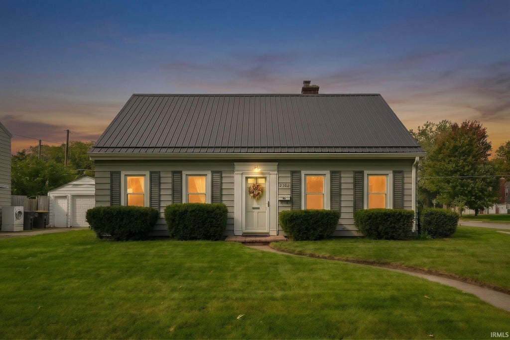 Photo of 2302 Wawonaissa Trail, Fort Wayne, IN 46809 (MLS # 202640794)