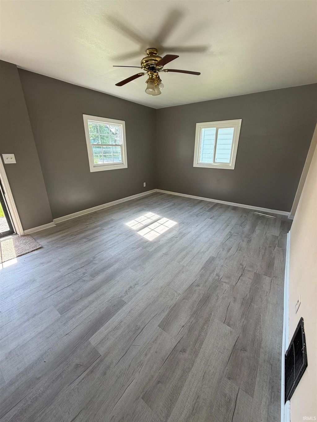Photo of 4016 Avondale Drive, Fort Wayne, IN 46806 (MLS # 202620585)
