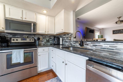 Tiny photo for 4034 Shadwell Drive, Evansville, IN 47715 (MLS # 202632255)