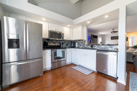 Tiny photo for 4034 Shadwell Drive, Evansville, IN 47715 (MLS # 202632255)