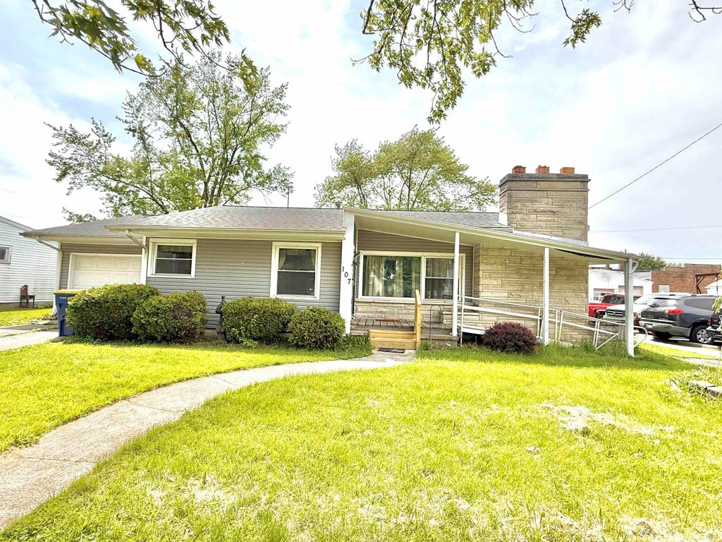 Photo of 107 N Madison Avenue, Converse, IN 46919 (MLS # 202618372)