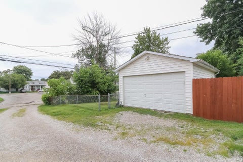 Tiny photo for 2002 E Michigan Street, Evansville, IN 47711 (MLS # 202624808)