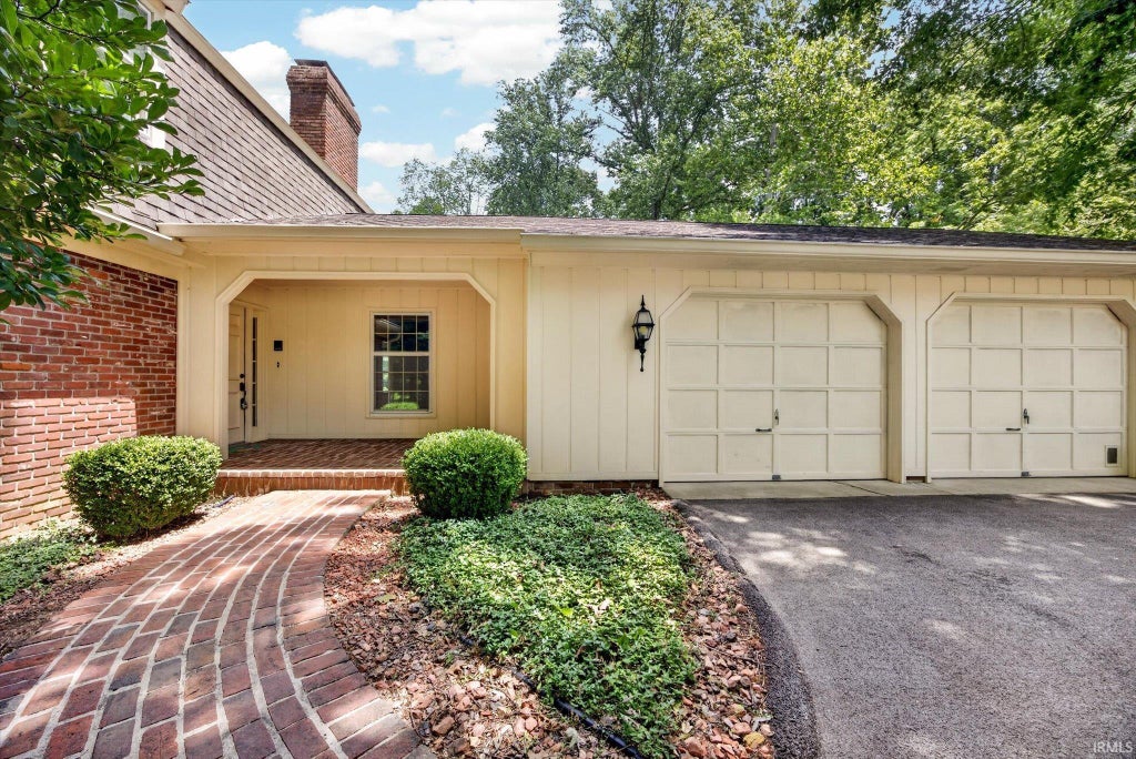Photo of 3200 N Browncliff Lane, Bloomington, IN 47408 (MLS # 202628020)