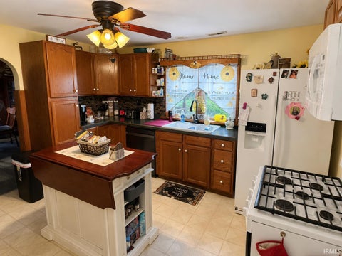 Tiny photo for 618 East Street, Monticello, IN 47960 (MLS # 202633548)