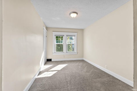 Tiny photo for 1225 Crescent Avenue, Fort Wayne, IN 46805 (MLS # 202642244)