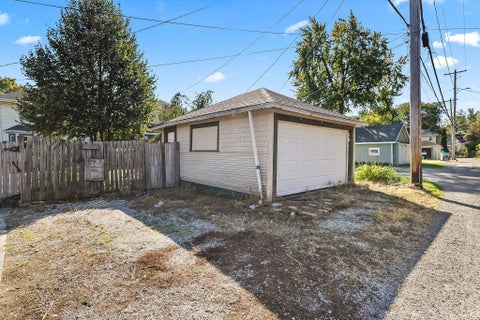Tiny photo for 1225 Crescent Avenue, Fort Wayne, IN 46805 (MLS # 202642244)