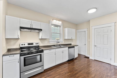 Tiny photo for 1225 Crescent Avenue, Fort Wayne, IN 46805 (MLS # 202642244)