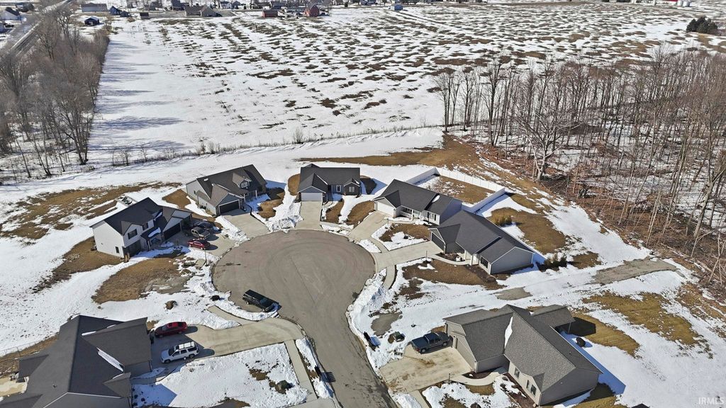 Photo of 835 Lagonda Trail, Fort Wayne, IN 46818 (MLS # 202604982)