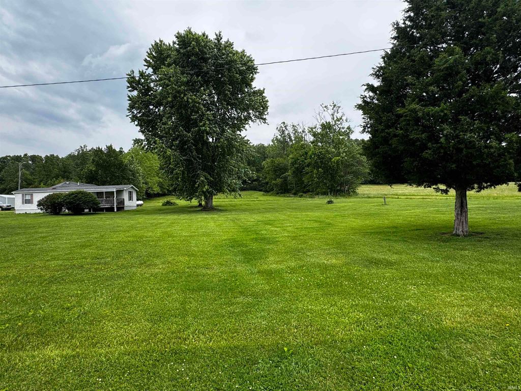 Photo of 2 E Calvertville Road, Bloomfield, IN 47424 (MLS # 202619085)