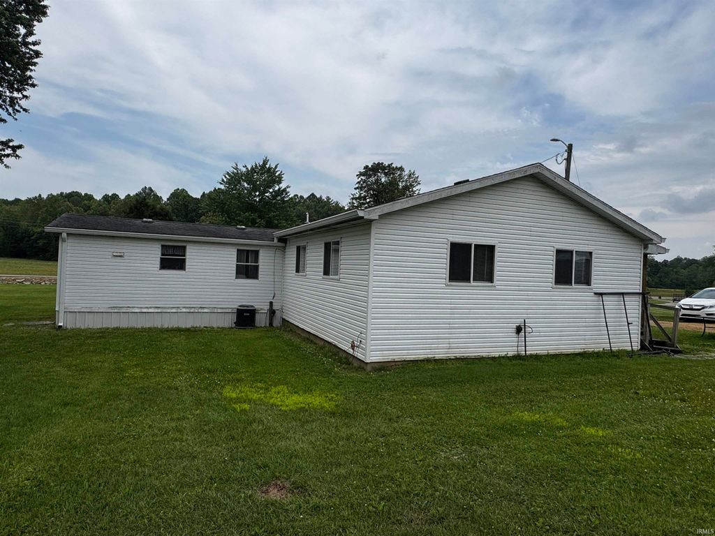 Photo of 2 E Calvertville Road, Bloomfield, IN 47424 (MLS # 202619085)