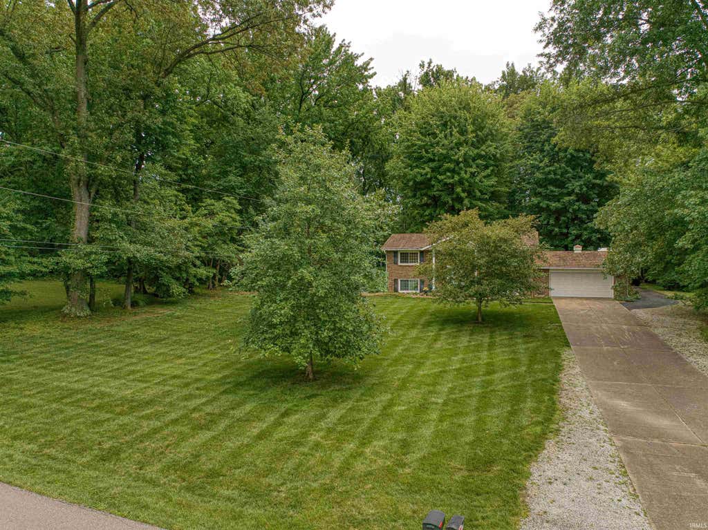 Photo of 8177 Angel Drive, Newburgh, IN 47630 (MLS # 202625806)