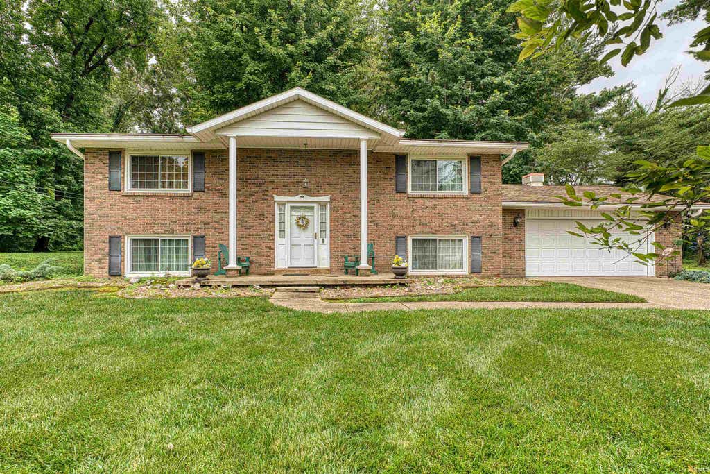 Photo of 8177 Angel Drive, Newburgh, IN 47630 (MLS # 202625806)