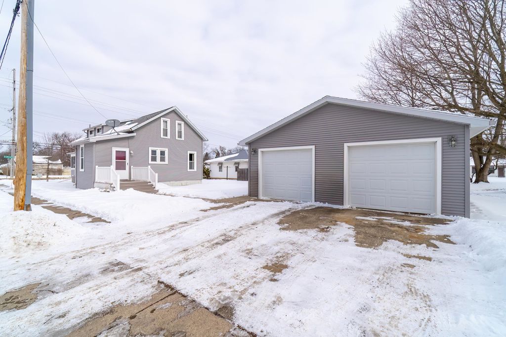 Photo of 200 E Mill Street, Angola, IN 46703 (MLS # 202604152)