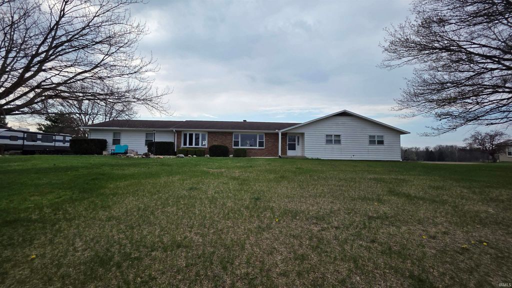 Photo of 1159 Ridge Road, Rochester, IN 46975 (MLS # 202612260)
