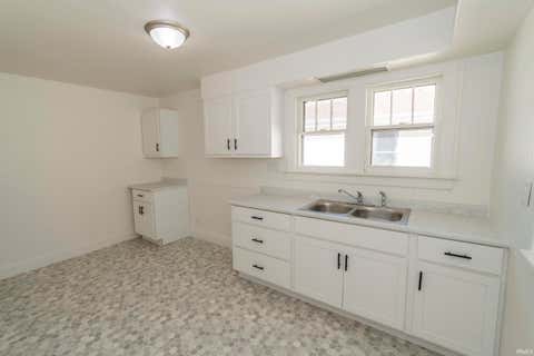 Tiny photo for 310 E Edgar Avenue, Mishawaka, IN 46545 (MLS # 202631499)
