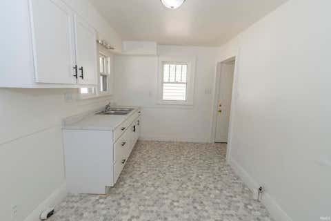 Tiny photo for 310 E Edgar Avenue, Mishawaka, IN 46545 (MLS # 202631499)