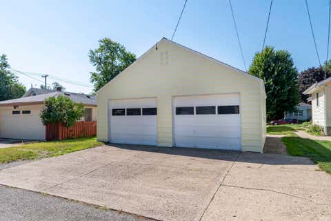 Tiny photo for 310 E Edgar Avenue, Mishawaka, IN 46545 (MLS # 202631499)