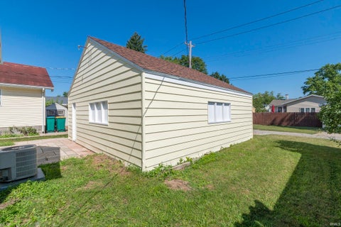 Tiny photo for 310 E Edgar Avenue, Mishawaka, IN 46545 (MLS # 202631499)