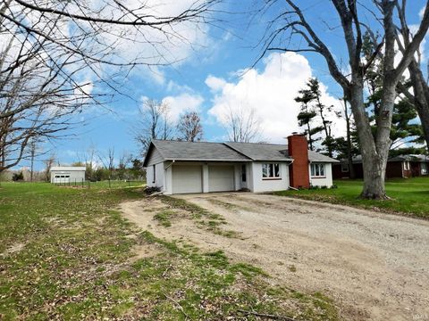 Tiny photo for 700 W Bellefountaine Road, Pleasant Lake, IN 46779 (MLS # 202612748)