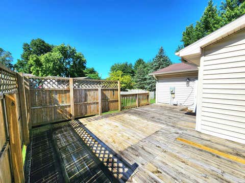 Tiny photo for 404 Aspen Court, Warsaw, IN 46580 (MLS # 202625478)