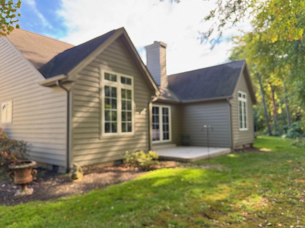 Photo of 1437 S Lake George Drive, Mishawaka, IN 46545 (MLS # 202542122)