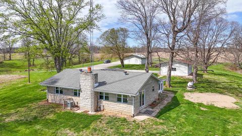 Photo of 5981 S Sexton Springs Rd Rd, Springville, IN 47462 (MLS # 202612922)
