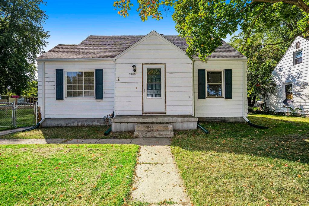 Photo of 54057 Terrace Lane, South Bend, IN 46635 (MLS # 202537823)