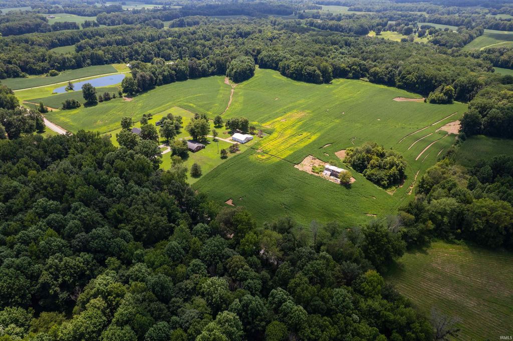 Photo of 872 S County Road 350 Road, Rockport, IN 47635 (MLS # 202619842)