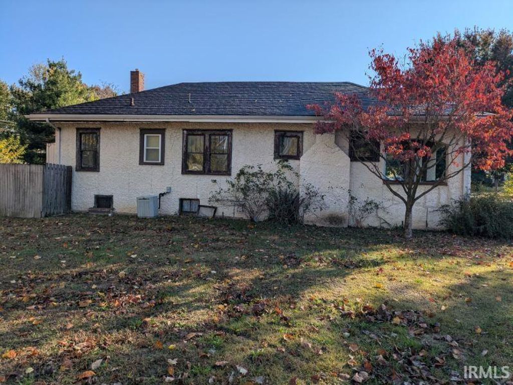 Photo of 2004 2Nd Avenue, Terre Haute, IN 47807 (MLS # 202545689)