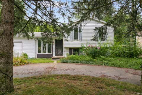 Photo of 434 N Harding Avenue, South Bend, IN 46544 (MLS # 202632770)