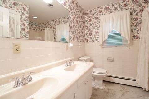 Tiny photo for 1607 S Main Street, Mishawaka, IN 46544 (MLS # 202625525)