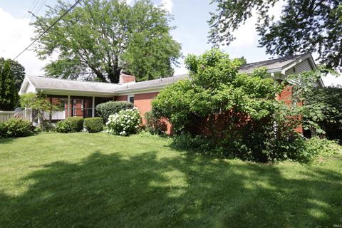 Tiny photo for 1607 S Main Street, Mishawaka, IN 46544 (MLS # 202625525)