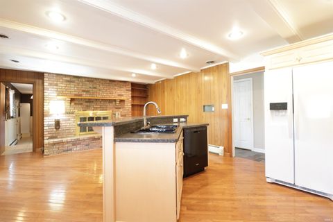 Tiny photo for 1607 S Main Street, Mishawaka, IN 46544 (MLS # 202625525)
