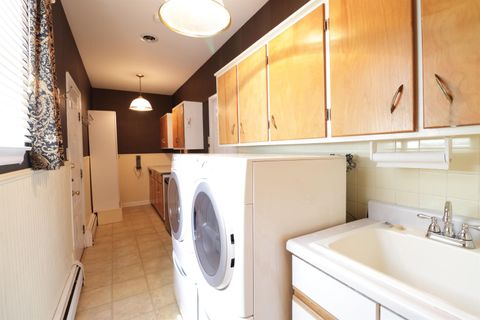 Tiny photo for 1607 S Main Street, Mishawaka, IN 46544 (MLS # 202625525)