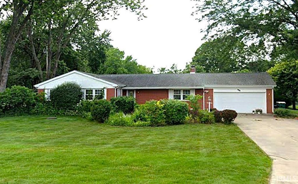 Photo of 1607 S Main Street, Mishawaka, IN 46544 (MLS # 202625525)