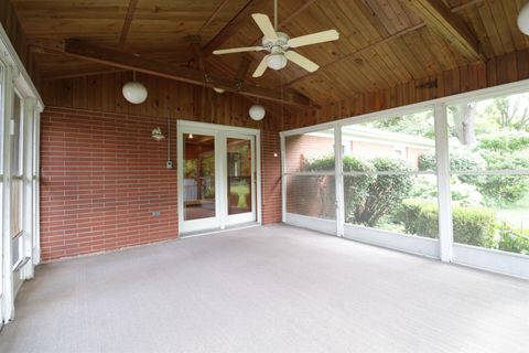 Tiny photo for 1607 S Main Street, Mishawaka, IN 46544 (MLS # 202625525)