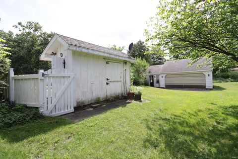 Tiny photo for 1607 S Main Street, Mishawaka, IN 46544 (MLS # 202625525)