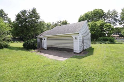 Tiny photo for 1607 S Main Street, Mishawaka, IN 46544 (MLS # 202625525)