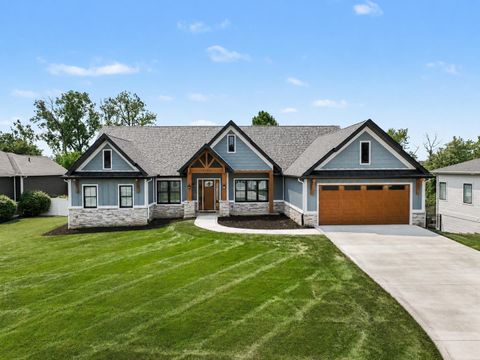 Photo of 1107 Trossicks Trail, Mishawaka, IN 46545 (MLS # 202628841)