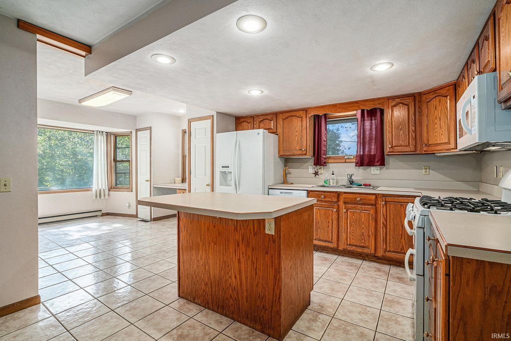 Photo of 57391 County Road 117 Road, Goshen, IN 46528 (MLS # 202542825)