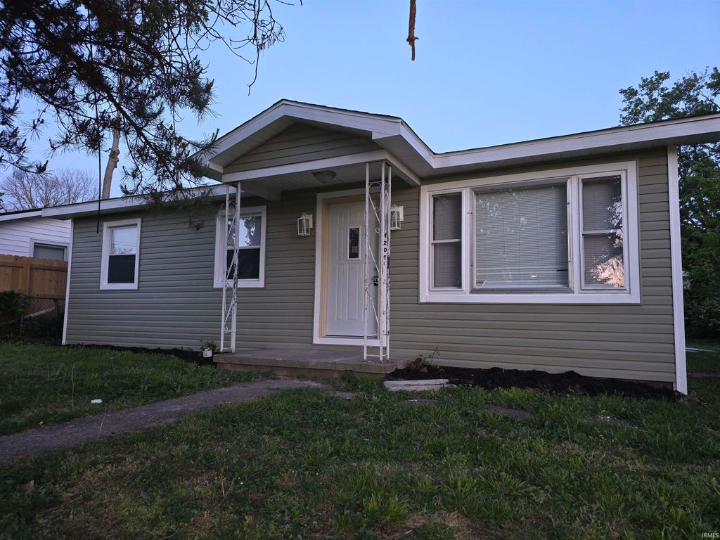 Photo of 1205 N 14th Street, Vincennes, IN 47591 (MLS # 202614035)