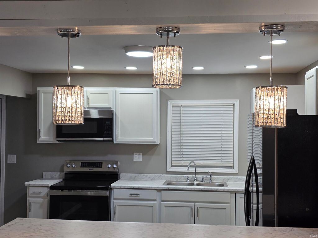 Photo of 1205 N 14th Street, Vincennes, IN 47591 (MLS # 202614035)