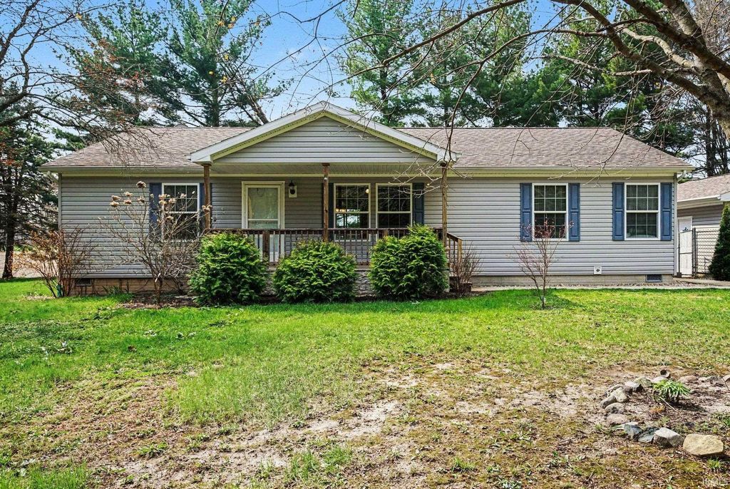 Photo of 3787 N 400 W, Warsaw, IN 46582 (MLS # 202613081)