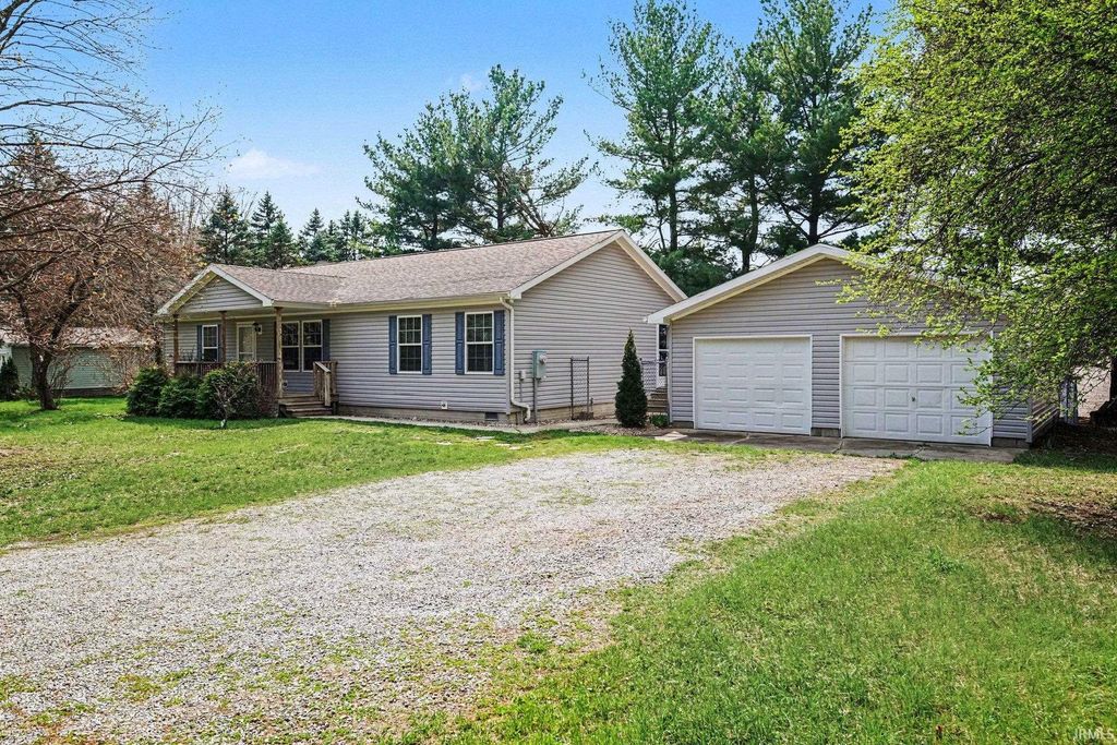 Photo of 3787 N 400 W, Warsaw, IN 46582 (MLS # 202613081)