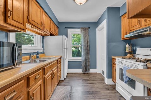 Tiny photo for 1100 King Street, Lafayette, IN 47905 (MLS # 202629154)