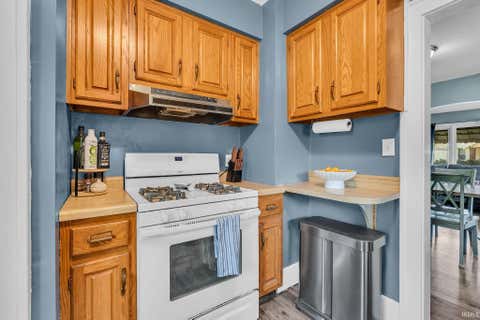 Tiny photo for 1100 King Street, Lafayette, IN 47905 (MLS # 202629154)